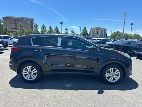 Used 2019 Kia Sportage LX FWD image 8