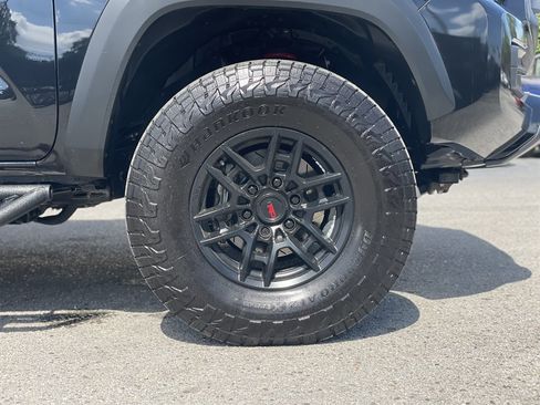 Used 2021 Toyota Tacoma TRD Pro AWD/4WD image 38