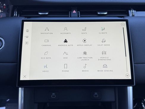 Used 2025 Land Rover Discovery Sport S image 25