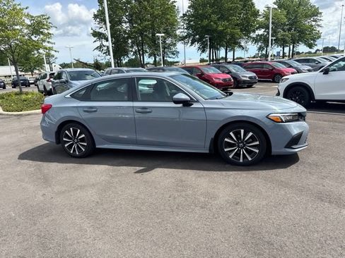 Used 2024 Honda Civic EX image 7