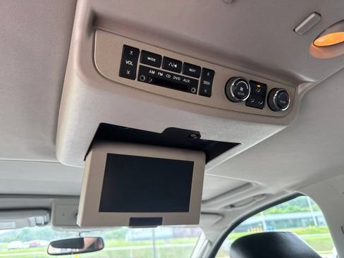 Used 2011 Nissan Armada Platinum AWD/4WD image 16