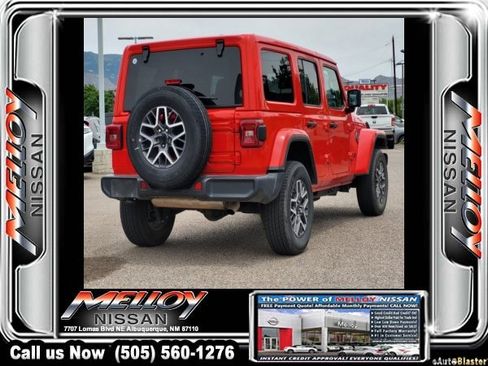 Used 2025 Jeep Wrangler Unlimited Sahara AWD/4WD image 4