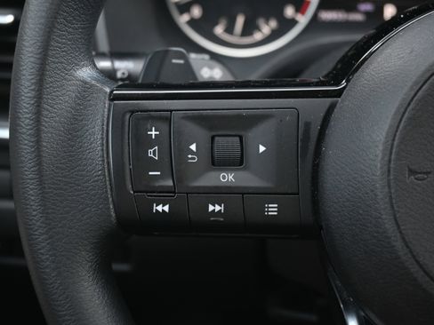 Used 2021 Nissan Rogue SV image 36