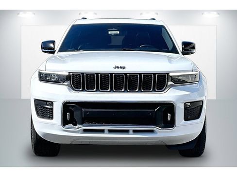 Used 2021 Jeep Grand Cherokee L Overland w/ Luxury Tech Group IV AWD/4WD image 3
