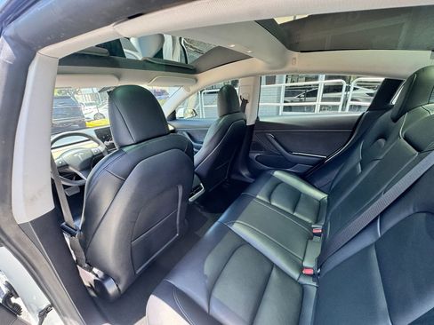 Used 2021 Tesla Model 3 Standard Range Plus RWD image 13