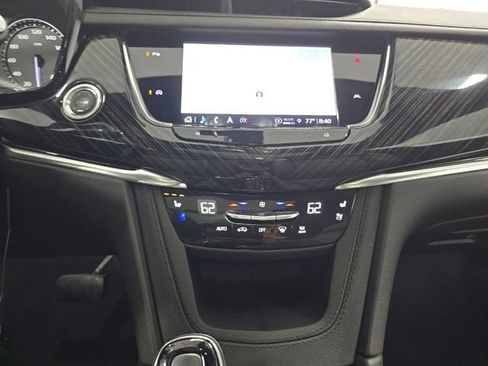 Used 2024 Cadillac XT6 Premium Luxury FWD image 13