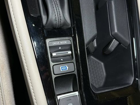 Used 2024 Honda Accord Touring image 30