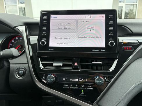 Used 2024 Toyota Camry XSE image 18