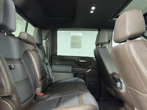 Used 2022 GMC Sierra 3500 Denali w/ Denali Ultimate Package AWD/4WD image 29