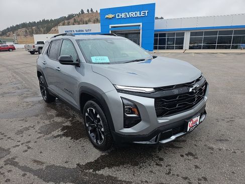 Used 2025 Chevrolet Equinox RS image 4