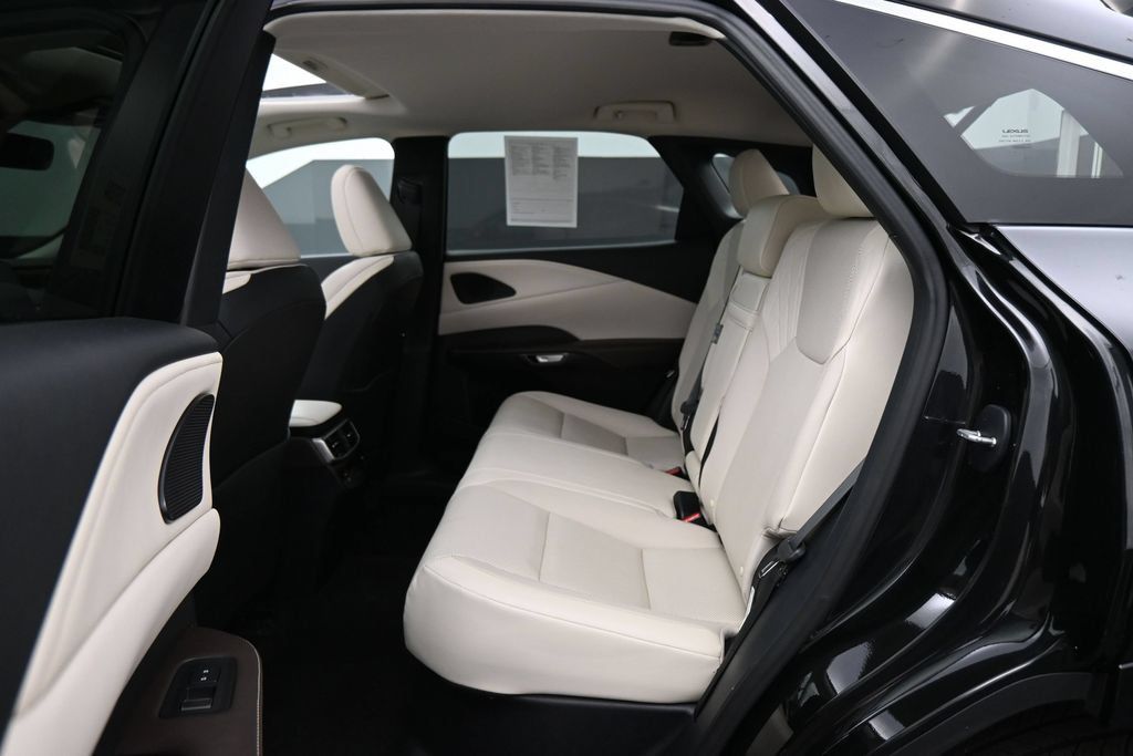 Used 2023 Lexus RX 350 Premium w/ Cold Area Package AWD/4WD image 17