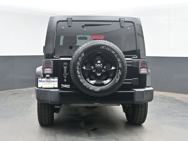 Used 2015 Jeep Wrangler Unlimited Sahara AWD/4WD image 13