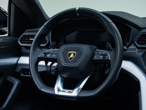 Used 2019 Lamborghini Urus AWD/4WD image 37