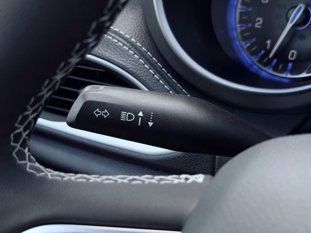 New 2027 Chrysler Pacifica Select FWD image 32