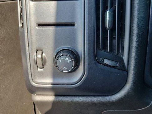 Used 2018 Chevrolet Silverado 1500 Custom w/ Custom Value Package image 13