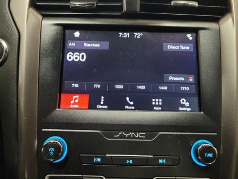 Used 2019 Ford Fusion SEL FWD image 25