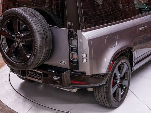 Used 2023 Land Rover Defender 90 X image 12