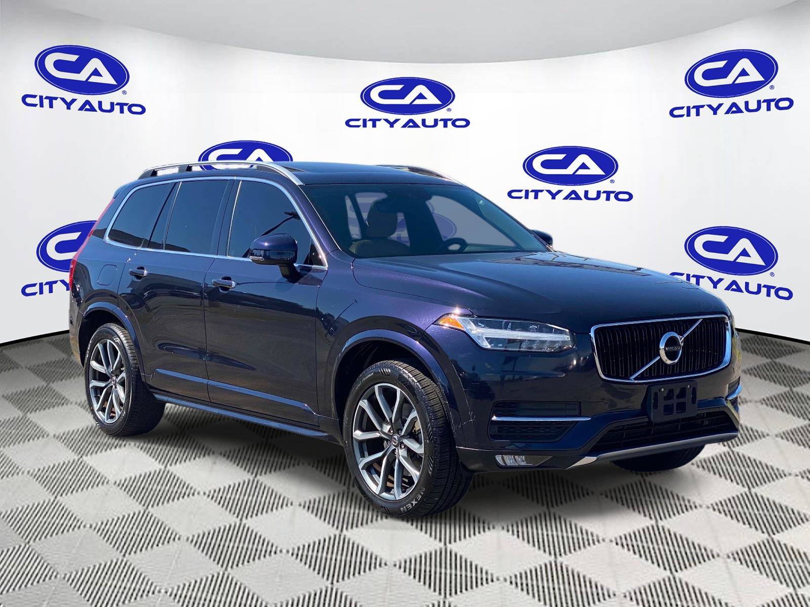 Used 2019 Volvo XC90 T6 Momentum AWD/4WD image 1