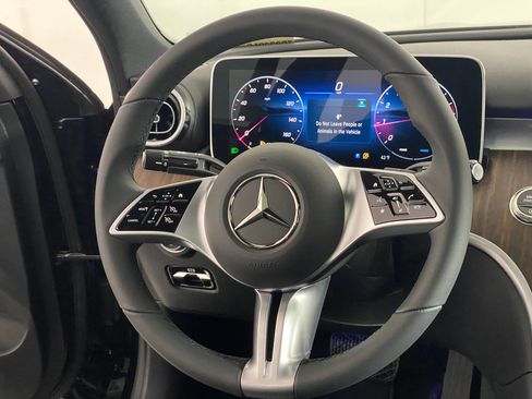 Used 2026 Mercedes-Benz C 300 4MATIC Sedan image 17