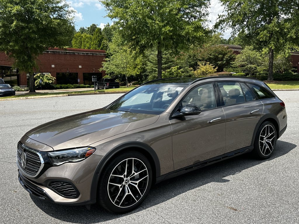 Certified 2025 Mercedes-Benz E 450 4MATIC All-Terrain Wagon image 4