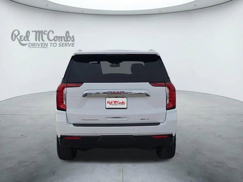 Used 2023 GMC Yukon SLT w/ SLT Luxury Package image 4