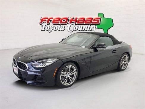 Used 2025 BMW Z4 sDrive30i image 1