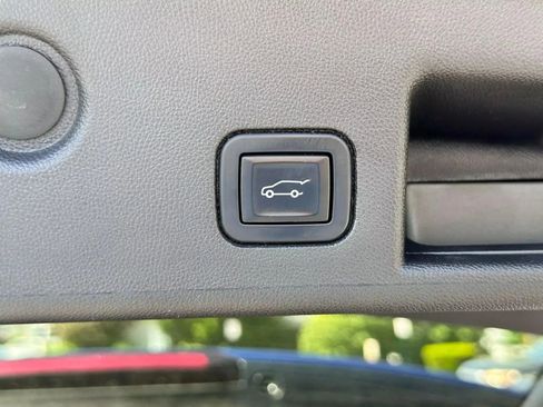 Used 2022 Chevrolet Equinox Premier image 28