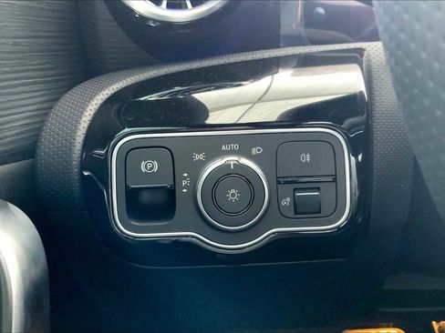 New 2025 Mercedes-Benz CLA 250 image 13