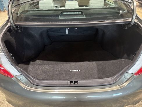 Used 2014 Toyota Camry XLE image 10