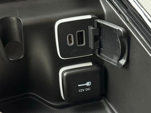 New 2026 Chrysler Pacifica Limited w/ S Appearance Package image 38