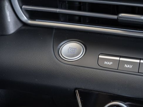 Used 2024 Hyundai Elantra SEL FWD image 27