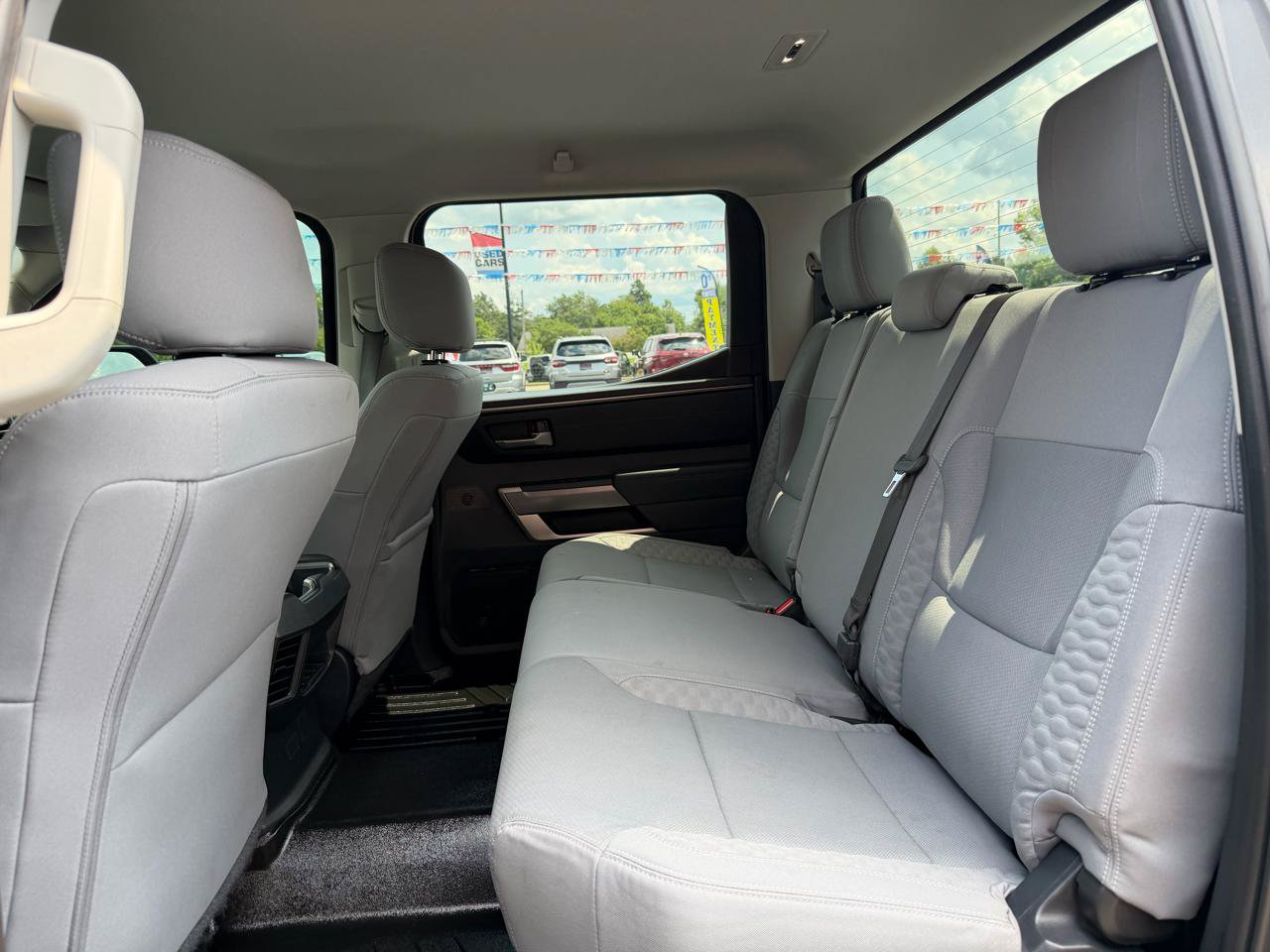 Used 2022 Toyota Tundra SR5 AWD/4WD image 17