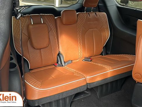 Used 2024 Chrysler Pacifica Pinnacle w/ Trailer Tow Group image 32