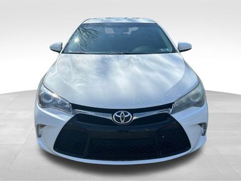 Used 2015 Toyota Camry SE image 8