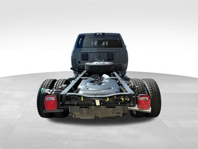 New 2026 RAM 4500 4x4 Crew Cab DRW w/ Laramie Trim Package