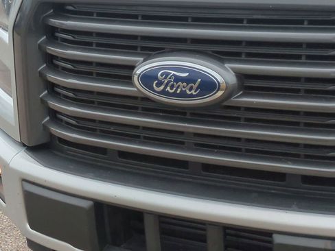 Used 2017 Ford F150 XLT w/ Equipment Group 302A Luxury AWD/4WD image 12