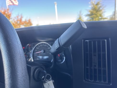 Used 2024 GMC Savana 2500 w/ Driver Convenience Package image 26