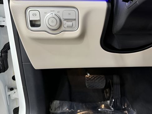 Certified 2025 Mercedes-Benz GLE 450 4MATIC image 32