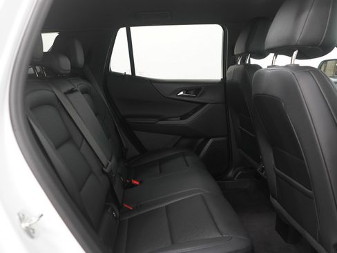 Used 2025 Chevrolet Equinox LT w/ Convenience Package II image 11