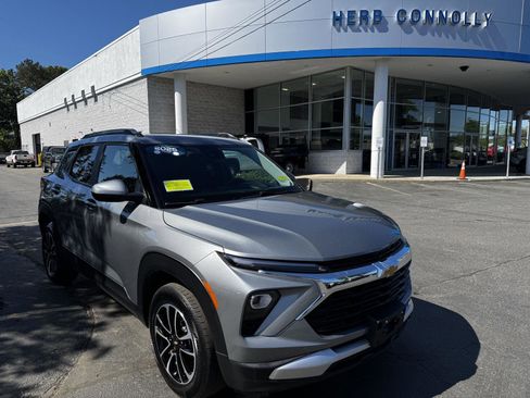 Certified 2025 Chevrolet TrailBlazer LT AWD/4WD image 1