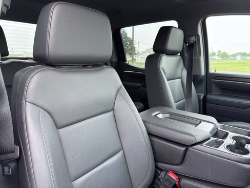 Used 2025 GMC Sierra 1500 SLT AWD/4WD image 31