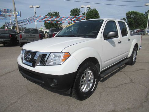Used 2019 Nissan Frontier SV RWD image 1