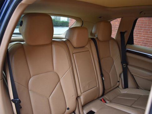 Used 2014 Porsche Cayenne S AWD/4WD image 16
