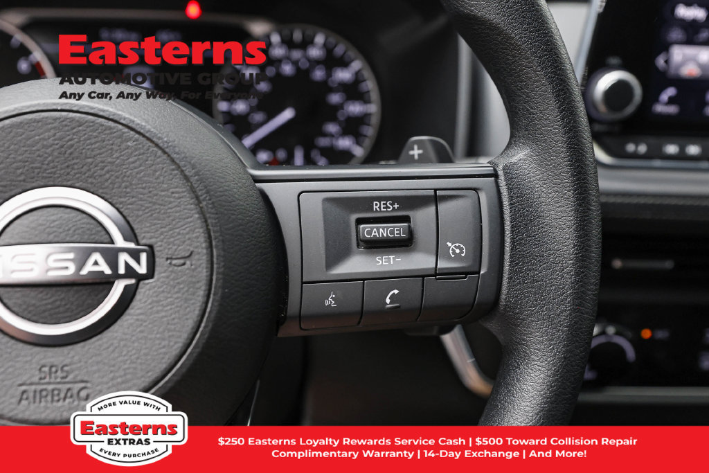 Used 2023 Nissan Rogue S AWD/4WD image 17