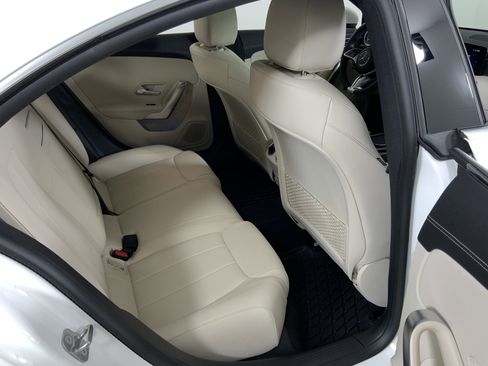 Used 2025 Mercedes-Benz CLA 250 4MATIC image 36