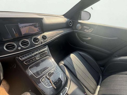 Used 2017 Mercedes-Benz E 300 4MATIC image 19