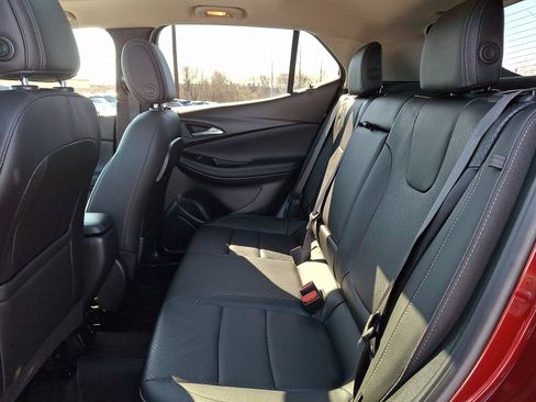 Used 2022 Buick Encore GX Essence w/ Experience Buick Package image 12