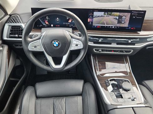 Certified 2024 BMW X7 xDrive40i AWD/4WD image 11