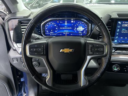 Used 2022 Chevrolet Silverado 1500 LT AWD/4WD image 11
