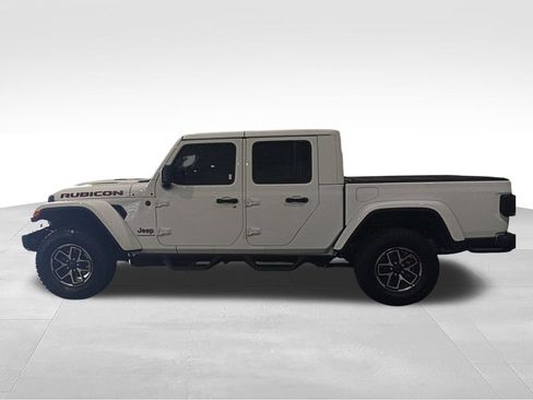 Used 2026 Jeep Gladiator Rubicon AWD/4WD image 3